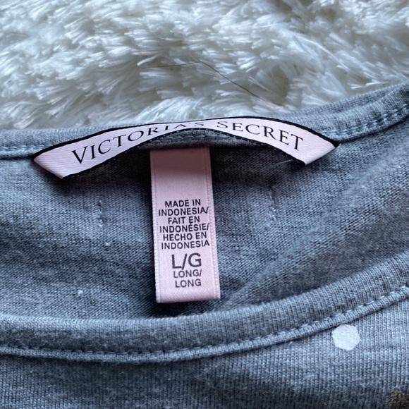 NWOT VS Tanks, Lot of 3 - Picture 2 of 2